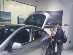 -TESLA 特斯拉(北京颐堤港体验店)