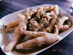 沙姜鸡脚-黄师奶甜品店