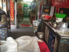 -小许三鲜砂锅馄饨店(家多乐烟酒店)
