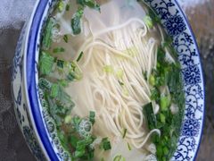 -陇上全荟兰州传统牛肉面(延吉路店)