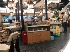 大堂-洪氏嗨捞·猪肚鸡火锅(阳光天地店)