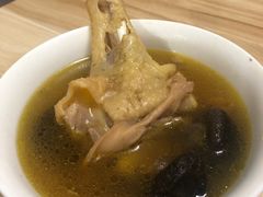 -南汇老顾农家乐采摘大团水蜜桃采摘店