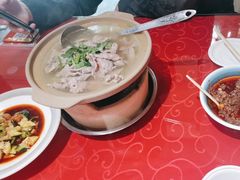 -冯烫烫跷脚牛肉·川菜小馆(武胜西街店)