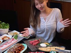 -木槿花韩式炭烤·熟成肉工坊(孙文东路店)