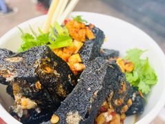 黑色经典臭豆腐-黑色经典臭豆腐·湖南特产(步行街店)