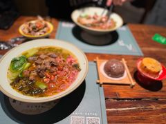 -八月美食小馆(银泰城总店)