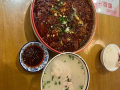 水煮牛肉-易老妈蹄花.特色川菜(人民公园总店)