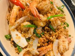 -Cuc Gach Quan Restaurant