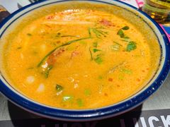 招牌惹味冬陰功-新越盏·东南亚料理(捷登都会店)