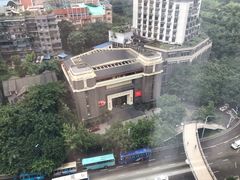 -全季酒店(重庆李子坝牛角沱地铁站店)