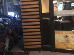 -麦当劳(新华路步步高店)