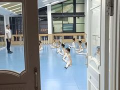 -西安小天鹅艺术团(曲江Alice店)