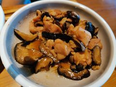 香菇滑鸡饭-72街红烧排骨饭(海珠丽影广场店)