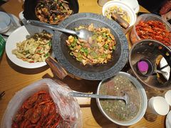 -聚鑫朋酸菜肥肠(文艺路口店)