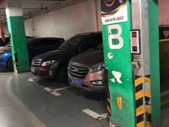 -上海喜玛拉雅酒店-停车场