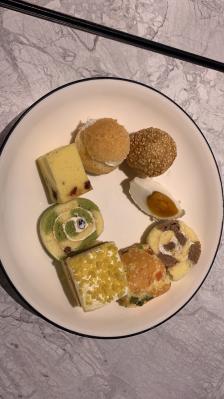 汉庭优佳(南京玄武门店)-"这家感觉每年都在装修,所以一直这么新,这.