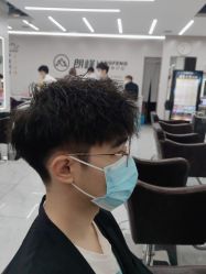 -朗峰专业美发沙龙
