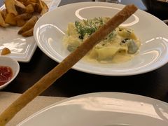 -卡佩罗意大利餐厅及酒吧Al Cappello Trattoria