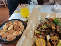 -老东镇啤酒屋海鲜加工·蒸汽海鲜·海鲜烧烤(台东店)