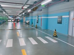 -白玉兰广场停车场