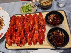 -肥肥虾庄·金牌油焖大虾(杨园滨江时代walk店)
