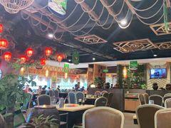 大堂-龙泉人椰子鸡.糟粕醋.海南菜(三亚旗舰店)