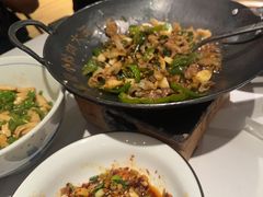 -费大厨辣椒炒肉(高铁吾悦广场店)