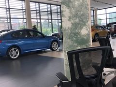 -上德宝骏宝马5S店