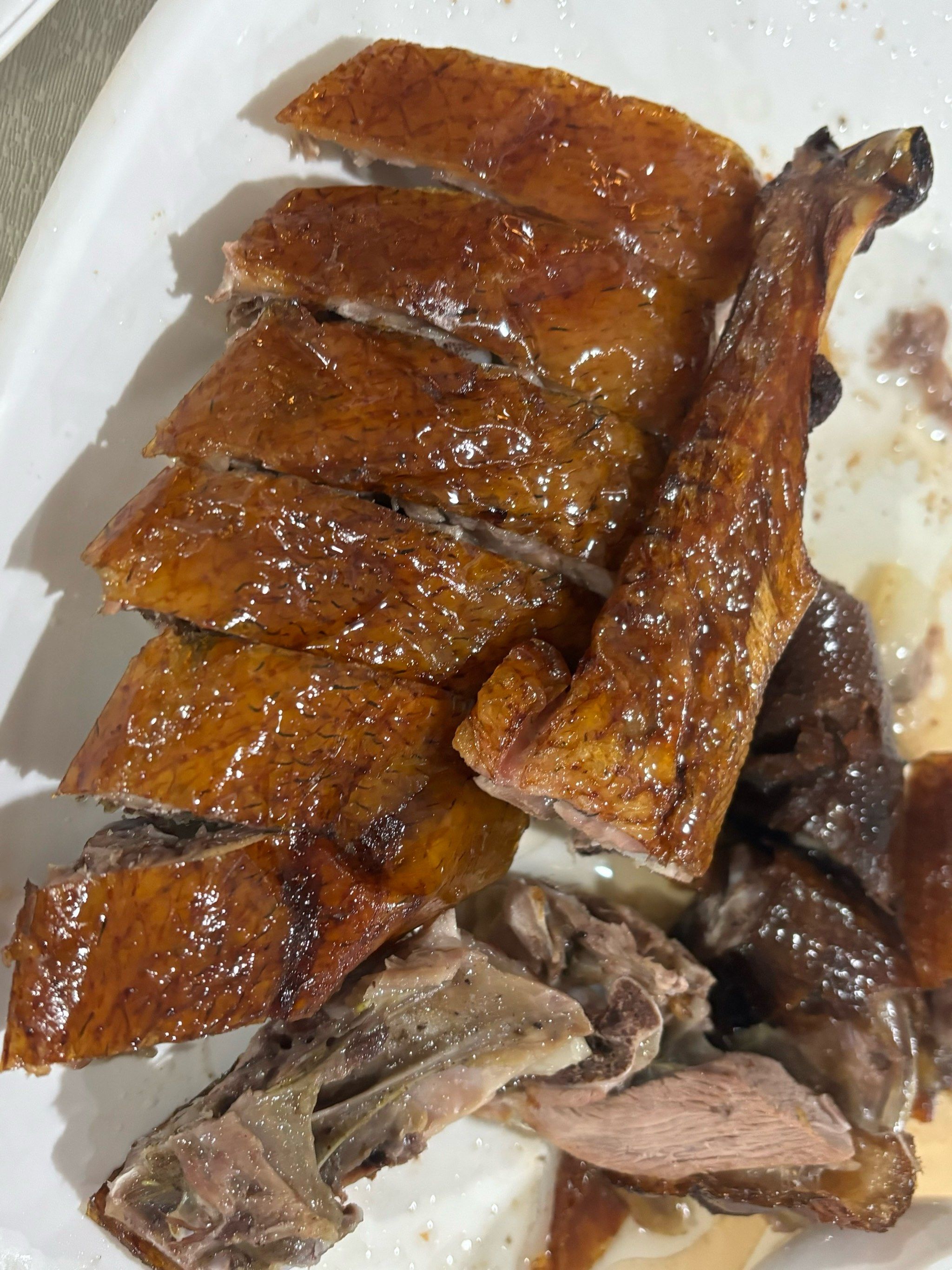 厨房新鲜出炉烤鹅