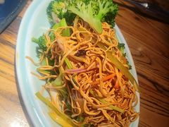 -山河屯铁锅炖· 东北菜·特色鲜鹅锅(开发区一店)