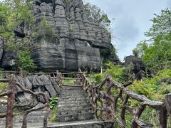 -梭布垭石林景区