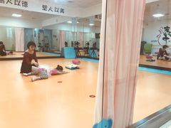 -艺熠舞蹈口才主持表演艺术中心(爱琴海校区)