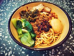 炸酱卤捞面-流浪地图剁椒卤汁拌饭(未来城购物广场店)