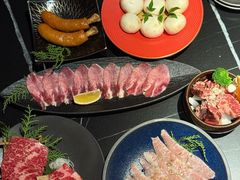 -山川小町·极番烧肉(新地假日广场店)