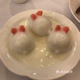 唐宫的午餐套餐来了还是很划算的，这个小兔子真的很好看