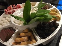 -鸡遇虾煲干锅火锅(小寨金莎店)