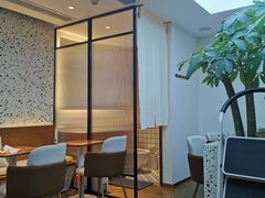 -Line 咖啡(石厦花园店)