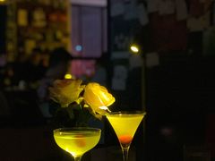 -Mx.cocktail bar