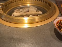-铭牛烧肉·和牛海鲜自助(高新月牙湖店)