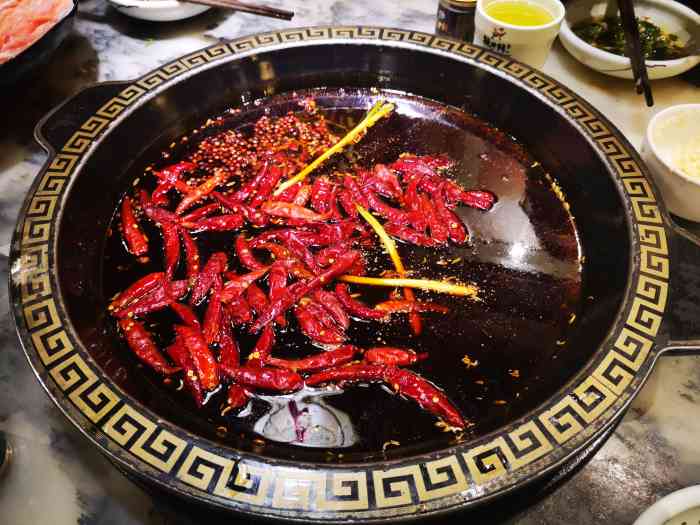 辣斗辣火锅(太古里店)-"「辣斗辣鸭肠」「鲜血旺」 [环境]整体来.