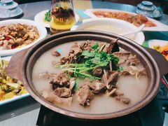 -壹号院音乐餐厅•烤全羊•新疆菜(浐灞店)