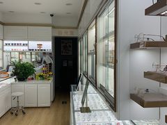 -翰佐蔡司小乐圆·依视路星趣控·暴龙眼镜折扣店