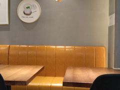 -POKEE VIA&Brunch·维娅(重庆来福士店)
