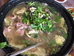 跷脚牛肉-谢老五跷脚牛肉·非遗传承店