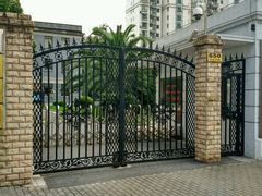 -上海市第八中学