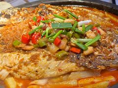 -鸣记脆皮烤鱼·海鲜烤鱼(三八广场店)