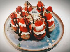 草莓忌廉华夫饼-BE BRIGHT KITCHEN(正佳广场店)