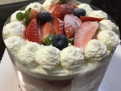 红丝绒创意草莓蛋糕-鹿屿蛋糕(湖心店)