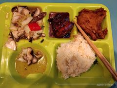 -同济大学本部学苑饮食广场