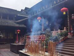 -峨眉山报国寺